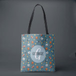Jongens Cute Blue Football Basketball Sport Kinder Tote Bag<br><div class="desc">Deze schattige blauwe kinder canvas tas heeft een sportpatroon met een football,  voetbal,  tennisracket en bal,  trofee,  basketbal en sterren. De tas kan gepersonaliseerd worden met de naam en het monogram van je jongens. Het perfecte cadeau voor elke sportliefhebber!</div>