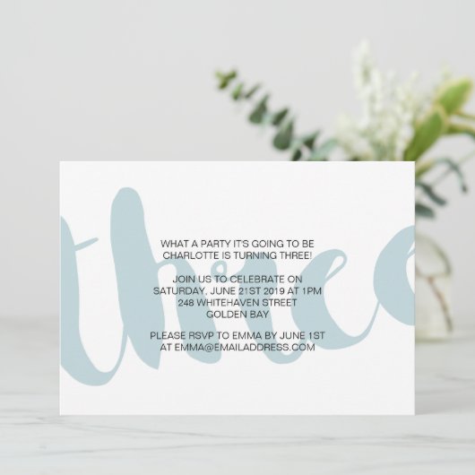 Jongens derde verjaardag uitnodiging (Staand voorkant)