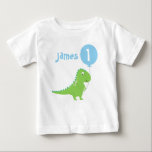 Jongens Dinosaur Balloon 1st Birthday T Shirt<br><div class="desc">Het gepersonaliseerde T-shirt van deze jongen is voorzien van een schattige groene dinosaurus en ballon. Hetzelfde ontwerp krijtbord 1e verjaardag uitnodigingen zijn beschikbaar in de winkel met en zonder een foto. Als u een T-shirt nodig heeft voor een van de uitnodigingen, neem dan gerust contact met ons op. Een sjabloon...</div>