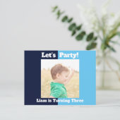 Jongens Foto's Birthday Party Blue Color Block Uitnodiging Briefkaart (Staand voorkant)