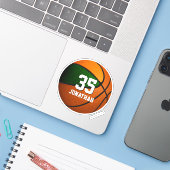jongens groen oranje team kleuren basketbal sticker (Laptop met iPhone)