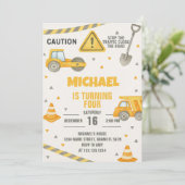 Jongens in aanbouw Verjaardag uitnodiging (Staand voorkant)