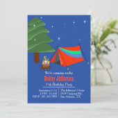 Jongens kamperen op verjaardagsfeestje uitnodiging (Staand voorkant)