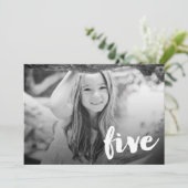 Jongens Meisjes 5th Birthday Nummer Vijf Fotobedek Kaart (Staand voorkant)