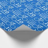 Jongens naam fietser blauw 10e verjaardag omslag cadeaupapier (Hoek)