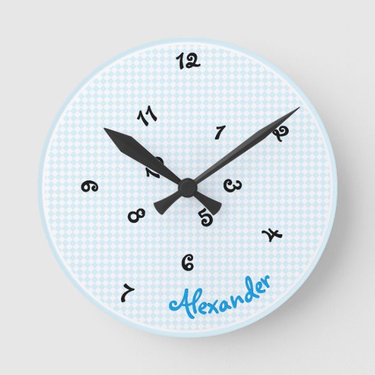 Jongens Naam Grappige Jumbled Hours Schattige kind Ronde Klok (Voorkant)