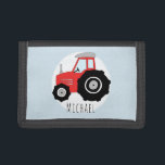 Jongen's Red Boerderij Doodle Tractor met naam Drievoud Portemonnee<br><div class="desc">Dit coole ontwerp maakt deel uit van een collectie met schattige transportdoedels voor babyjongen en meisjeskleding en -accessoires. Dit ontwerp is voorzien van een met de hand getrokken rode boerderij tractor, en kan worden aangepast aan de naam van je zoon. Perfect als een jonge boer of de eerste portemonnee van...</div>