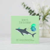 Jongens schattig groen onder de zee grote witte ha kaart (Staand voorkant)