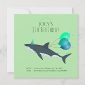 Jongens schattig groen onder het zee grote witte h kaart (Voorkant)