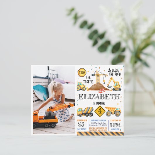 Jongens Schattig Moderne Bouw Kinder Verjaardag Briefkaart (Staand voorkant)