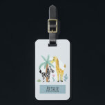 Jongens Schattige Safari Dieren Giraffe Naam Kinde Bagagelabel<br><div class="desc">Dit schattige en grillige kinder bagagelabel beschikt over Afrikaanse safaridieren,  met een giraffe,  zebra en olifant,  en kan worden gepersonaliseerd met uw jongensnaam en contactgegevens. Het perfecte oerwoud thema cadeau voor de eerste reis van je baby,  peuter of kind. Bekijk ons collectie voor het bijpassende safari-hoesje.</div>