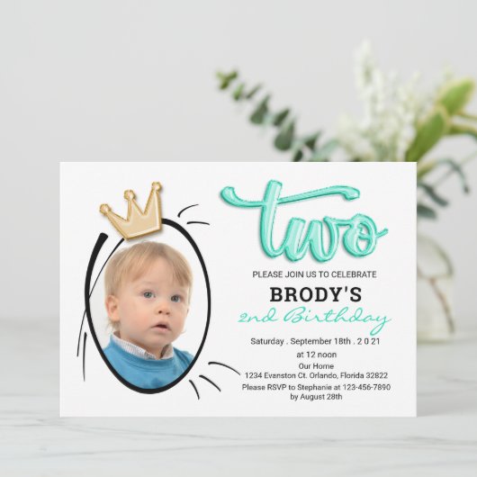 Jongens Tweede Verjaardag Partij Minimalistische P Kaart (Staand voorkant)