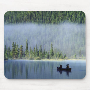 Jongens vissen op Waterfowl Lake, Banff National Muismat