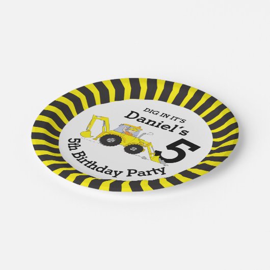 Jongensbouw 5e verjaardag aangepast bord (Gekanteld)