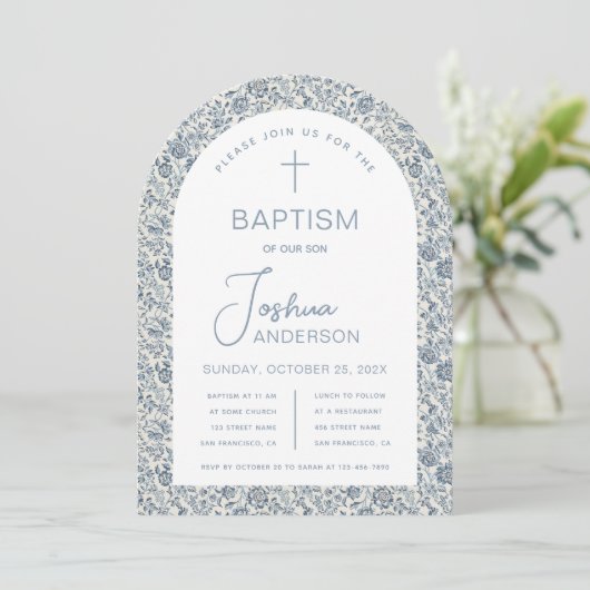 Jongensdoop Blauw Witte Boog  Bloemenpatroon Kaart (Staand voorkant)