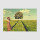 Jongerenmeisje in een veld tissuepapier (Voorkant)