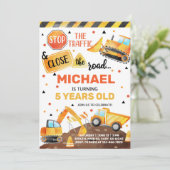Jongerenverjaardagsuitnodiging voor vrachtwagens. kaart (Staand voorkant)