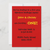 jongetje tweeling op uitnodiging voor verjaardagsf (Achterkant)