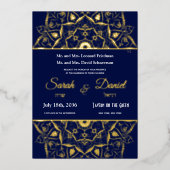 Joodse huwelijksuitnodiging Gold Mandala op blauw Folie Uitnodiging (Voorkant)