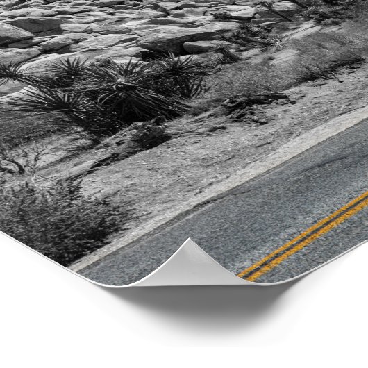 Joshua Tree Rocks met Road - Foto van Californië Poster (Hoek)