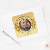 Jouw foto & namen, save the date, goudgeel vierkante sticker (Envelop)