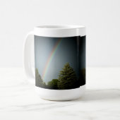Jouw Initialen op "Rainbow over Evergreen" Koffiemok (Voorkant links)