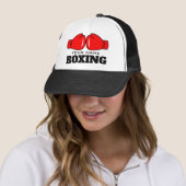 Jouw naam Boksen Gym Trucker Hat met Bokshandschoe Trucker Pet (In situ)