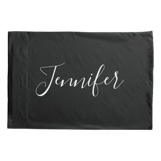 Jouw naam | Elegant wit script op zwart Kussensloop (Achterkant)