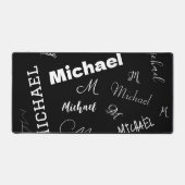 Jouw naam en monogram aangepast patroonzwart bureaumat (Voorkant)