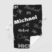 Jouw naam en monogram aangepast patroonzwart golfhanddoek (Insitu)