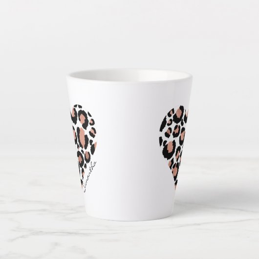 Jouw naam Leopard Cheetah Pattern Heart Latte Mok (Voorkant)