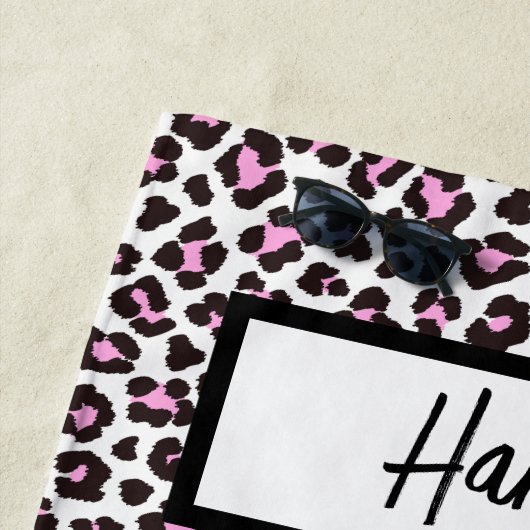 Jouw naam Leopard Predator Animal Pink Kleur Strandlaken (In situ)