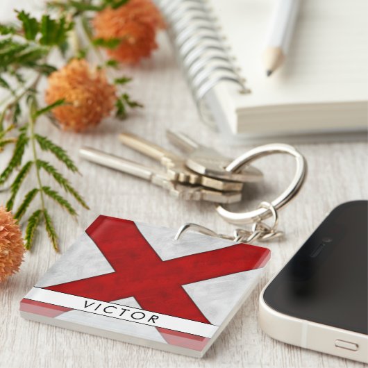 Jouw naam + Nautische Signaalvlag V Victor Sleutelhanger (Voorkant Rechts)