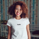 Jouw naam of monogram in Retro Script T-shirt<br><div class="desc">Dit eenvoudige en stijlvolle shirt is uitgerust met jouw naam of monogram in een zwarte trendy,  retro whimsical script typografie.</div>