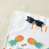 Jouw naam op een ananas tropisch hout strandlaken (In situ)