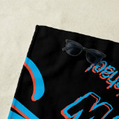 Jouw naam patroon monogram blauwe rode zwarte kleu strandlaken (In situ)