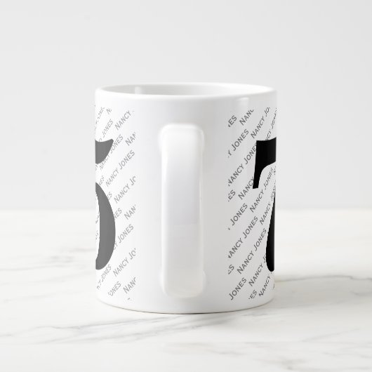 Jouw naam Pattern - Zwart/Wit - Bold Age 75 Grote Koffiekop (Achterkant)