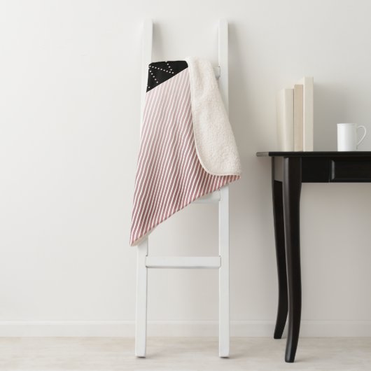 Jouw naam | Thin Roos Ombre & White Stripes Sherpa Deken (In situ)