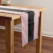 Jouw naam | Thin White en Sublte Roos Ombre Stripe Medium Tafelloper (Voorbeeld)