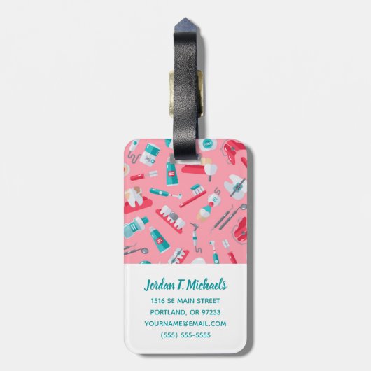 Jouw naam toevoegen | Roze tandheelkundig patroon Bagagelabel (Achterkant verticaal)