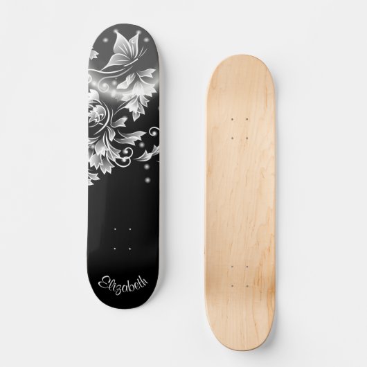 Jouw naam van zwarte en witte vlindervlinder persoonlijk skateboard (Voorkant)