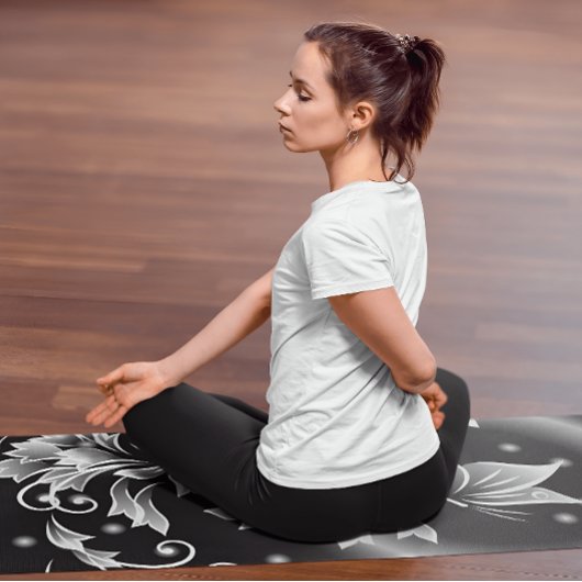 Jouw naam van zwarte en witte vlindervlinder yogamat