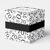 Jouw tekst 70e verjaardag nummer Patroon zwart/wit Bedankdoosjes (Achterkant)