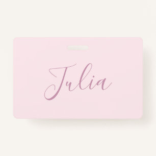 Jouw tekst   Elegant Script & Zacht Blush Roze Badge