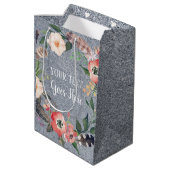 Jouw tekst  Floral Wreath Silver Glitter Medium Cadeauzakje (Achterkant Gekanteld)