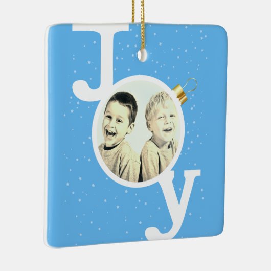 Joy bauble text on sky blue kerstfeestay keramisch ornament (Rechts)
