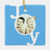 Joy bauble text on sky blue kerstfeestay keramisch ornament (Voorkant)