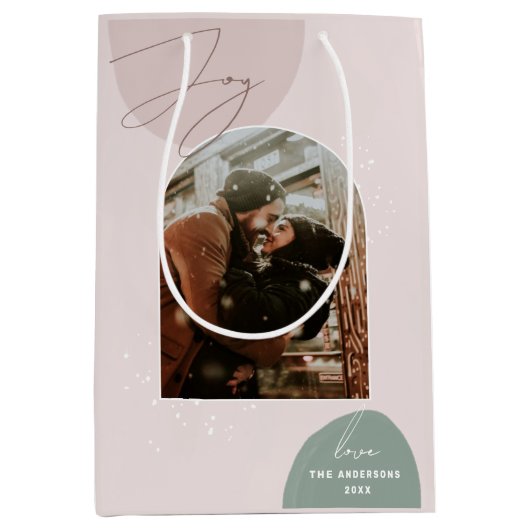 Joy Christmas | Moderne fotovakantieverpakking Medium Cadeauzakje (Voorkant)