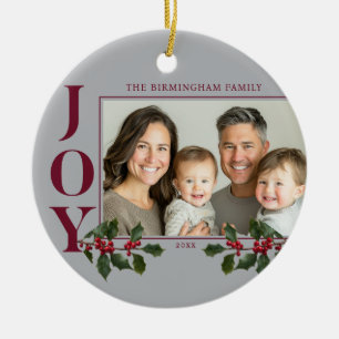 JOY Familie Foto Red Berry Ornament