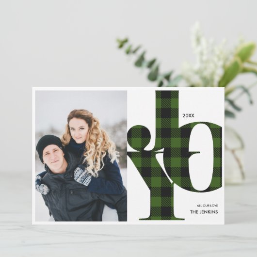 Joy | Groene Buffalo Plaid Photo Holiday Kaart (Staand voorkant)